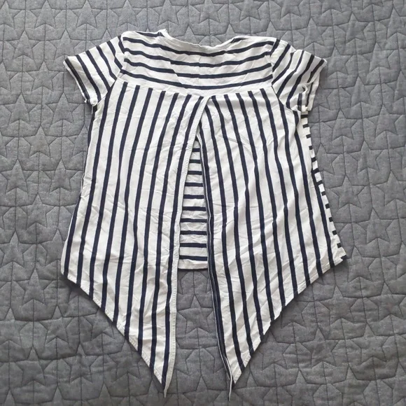 Open back tee - Picture 3 of 3